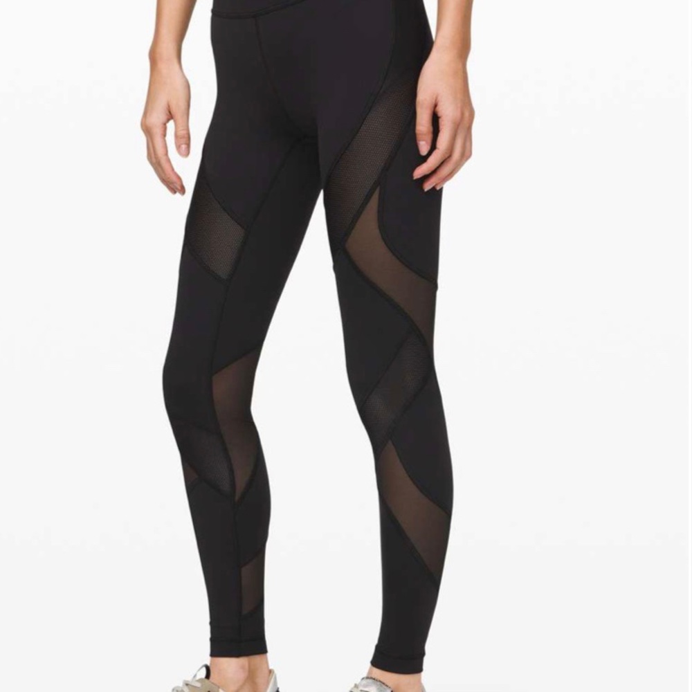 Size 12 Wunder Under High Rise Tight 28”